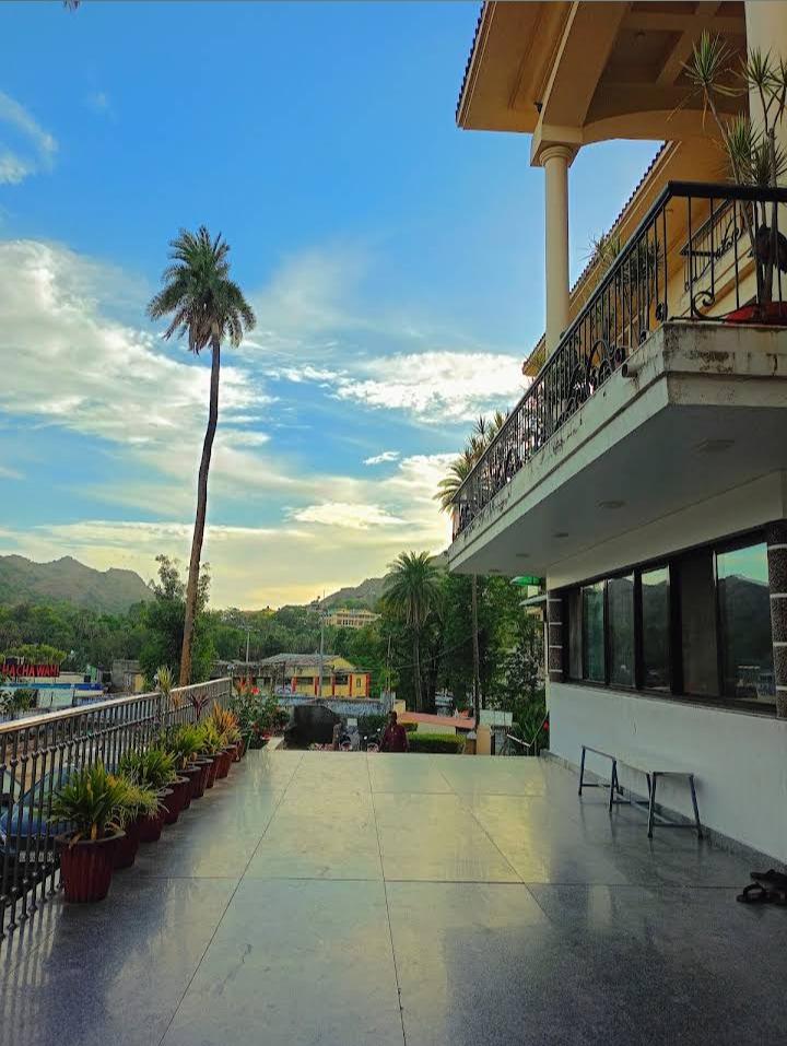 The open terrace of the Kendra